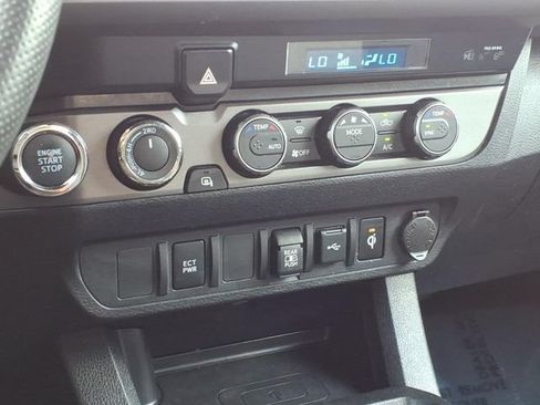 Certified 2023 Toyota Tacoma TRD Off-Road AWD/4WD image 27