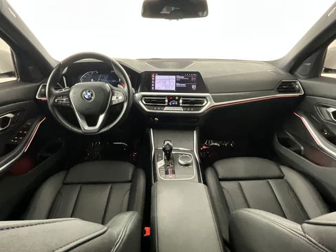Used 2021 BMW 330i Sedan w/ Driving Assistance Package image 10
