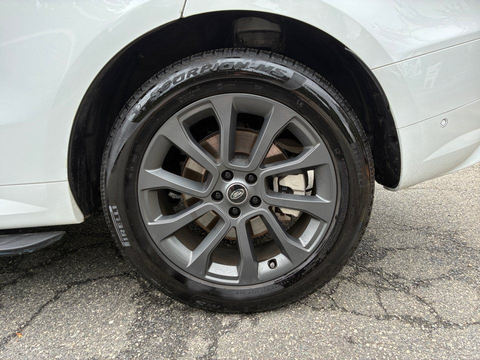 Certified 2025 Land Rover Range Rover Sport Dynamic SE AWD/4WD image 22