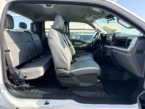 Used 2024 Ford F250 XL w/ XL Chrome Package image 17