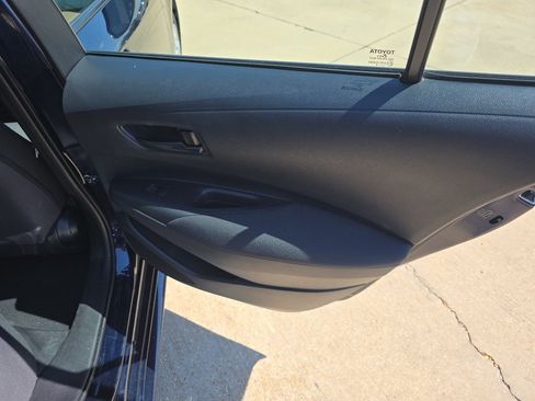 Used 2025 Toyota Corolla LE FWD image 16