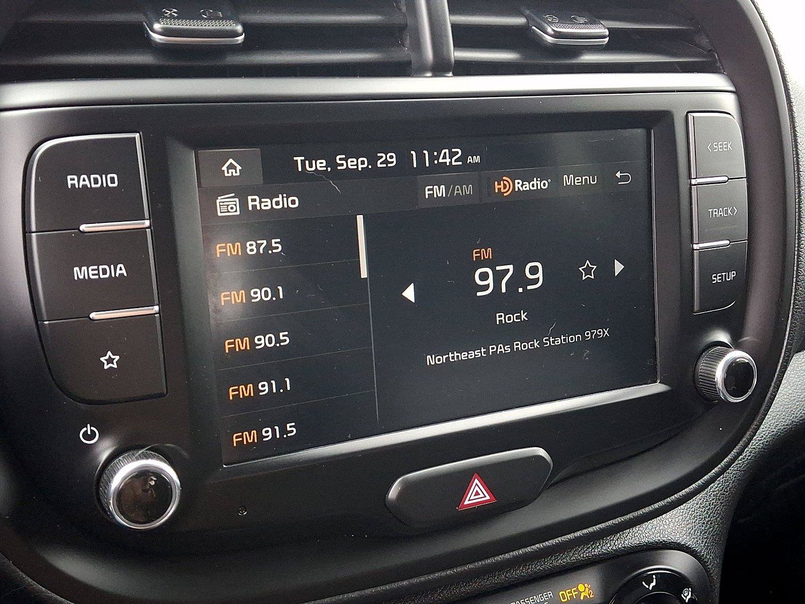 Used 2023 Kia Soul LX w/ Option Group 015 FWD image 17