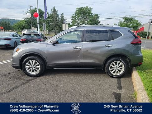 Used 2018 Nissan Rogue SV AWD/4WD image 25