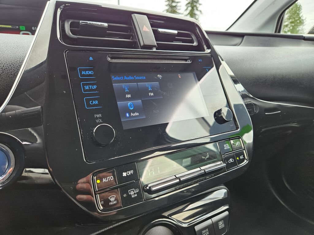 Used 2019 Toyota Prius XLE AWD/4WD image 21