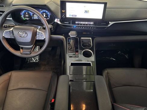Certified 2025 Toyota Sienna XSE w/ XSE Premium Package AWD/4WD image 17