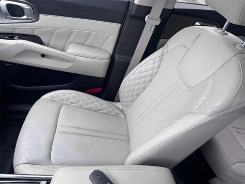 Used 2022 Kia Sorento SX image 26