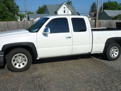 Used 2006 Chevrolet Silverado 1500 W/T RWD image 1
