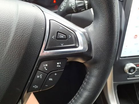Used 2022 Ford Edge SEL AWD/4WD image 21
