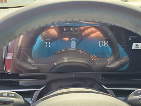 New 2026 Kia Carnival FWD image 32