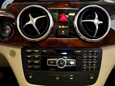 Used 2013 Mercedes-Benz GLK 350 4MATIC image 23