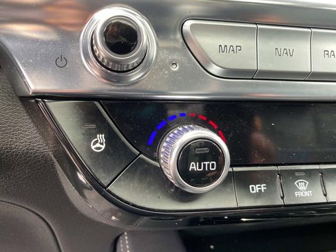 Used 2022 Kia Telluride EX w/ EX Premium Package image 16