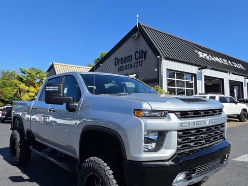Used 2022 Chevrolet Silverado 2500 Custom w/ Custom Value Package AWD/4WD image 3