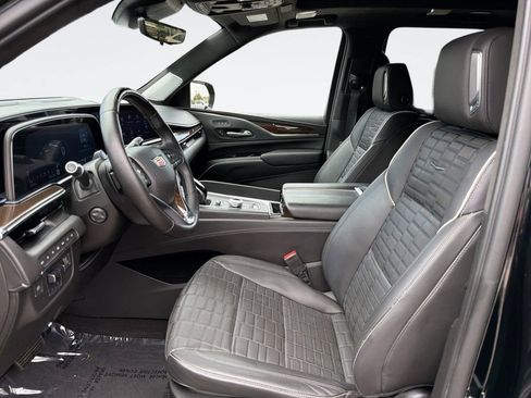 Used 2023 Cadillac Escalade ESV Sport Platinum w/ LPO, ONYX Package AWD/4WD image 22
