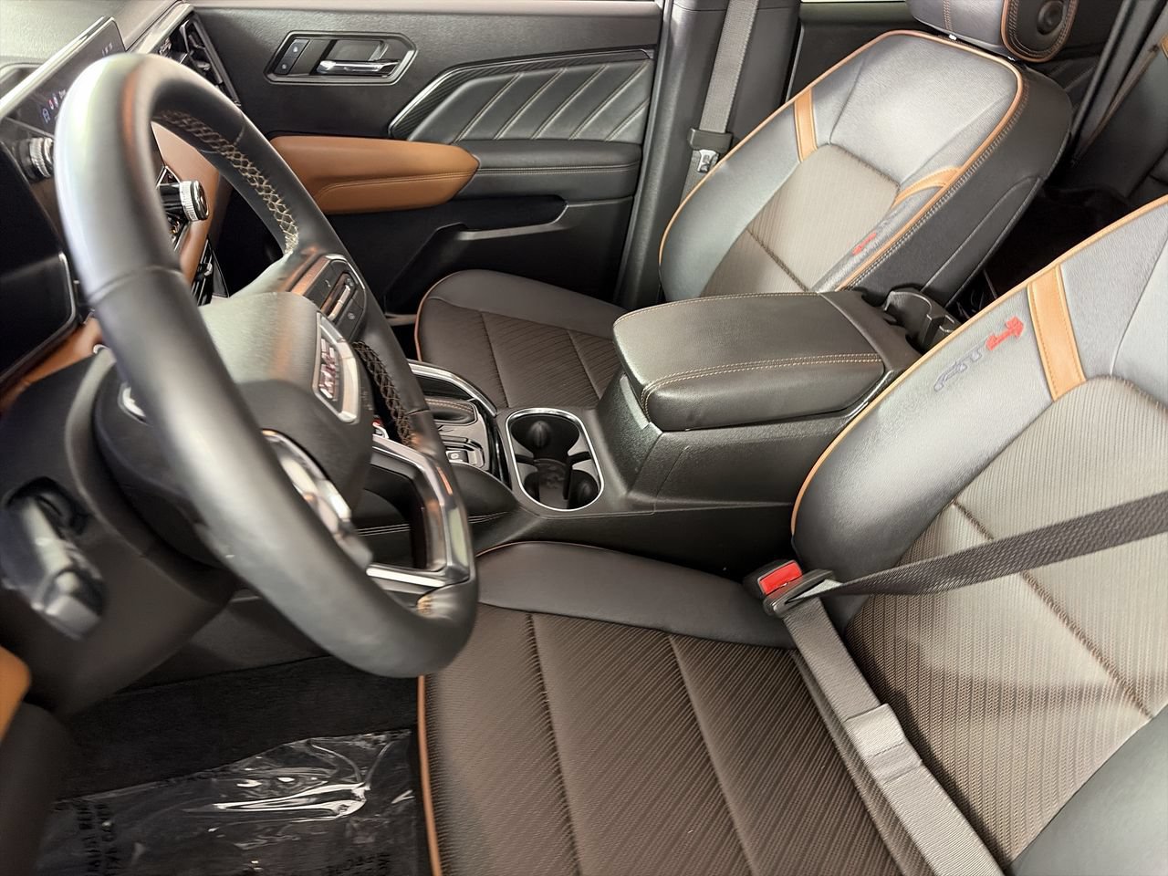 Used 2024 GMC Canyon AT4 w/ AT4 Premium Package AWD/4WD image 20