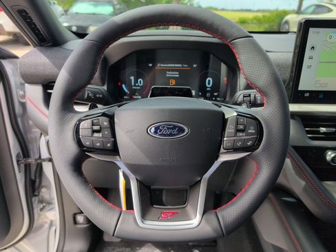 New 2026 Ford Explorer ST image 31