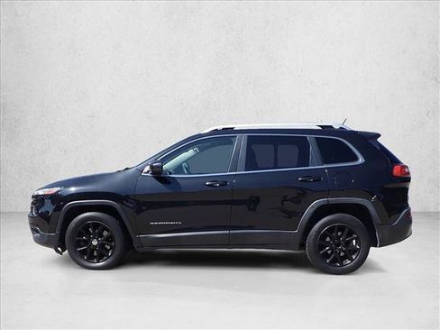 Used 2015 Jeep Cherokee Latitude FWD image 12