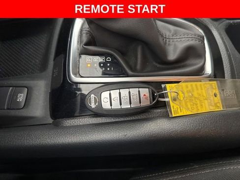 Certified 2019 Nissan Rogue SV w/ Premium Package AWD/4WD image 3
