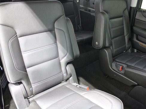Used 2018 GMC Yukon XL Denali w/ Open Road Package AWD/4WD image 29