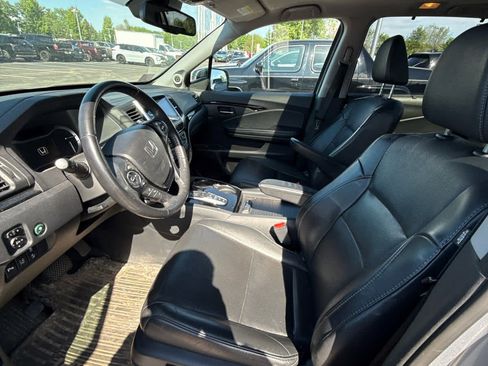 Used 2016 Honda Pilot Elite image 9
