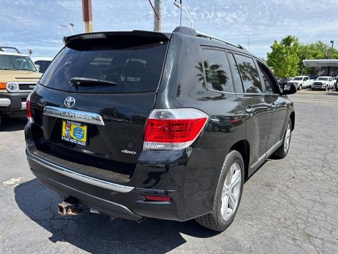 Used 2013 Toyota Highlander Limited image 3