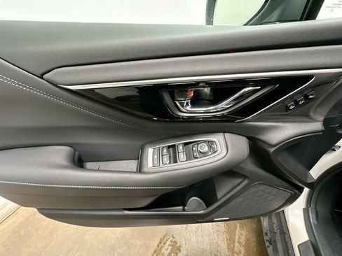 Used 2025 Subaru Outback Touring XT AWD/4WD image 18