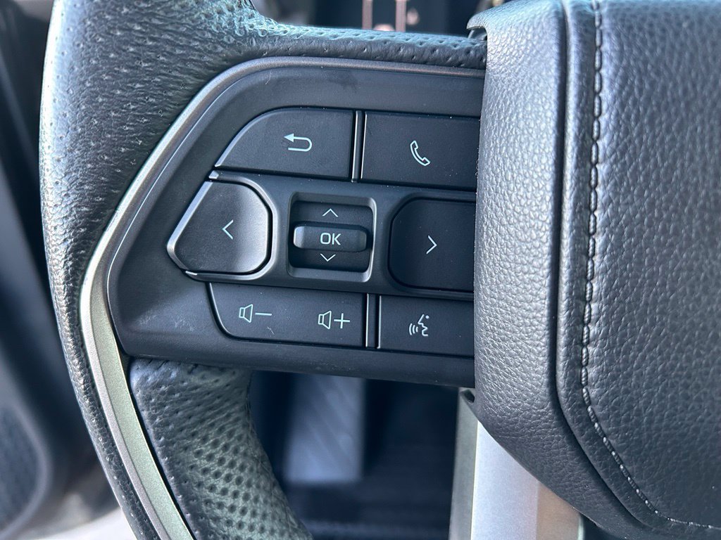 Used 2025 Toyota Tacoma SR5 AWD/4WD image 13