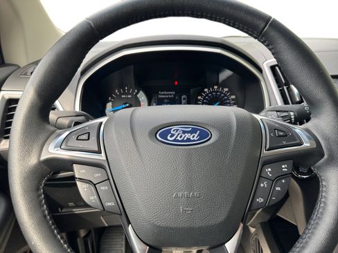 Used 2018 Ford Edge SEL FWD image 17