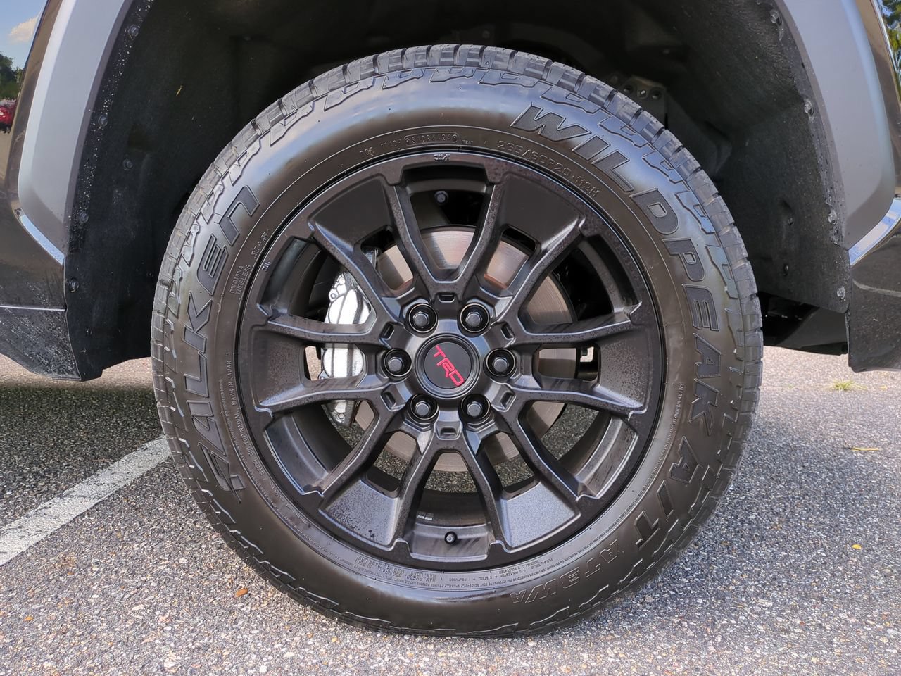Used 2025 Toyota Tundra SR5 w/ SR5 Premium Package AWD/4WD image 11