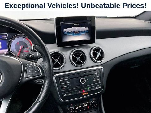 Used 2017 Mercedes-Benz GLA 250 4MATIC image 7