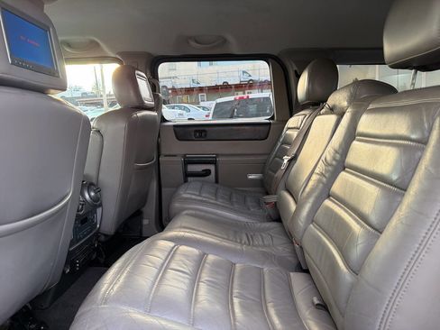 Used 2004 HUMMER H2 w/ Preferred Equipment Group image 22