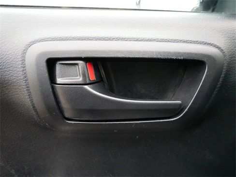 Used 2016 Toyota Tacoma SR5 image 14