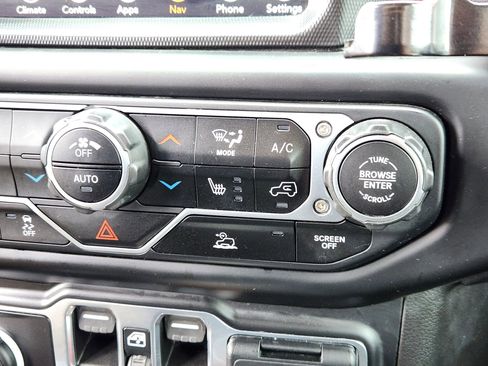 Used 2022 Jeep Gladiator Rubicon w/ LED Lighting Group AWD/4WD image 38
