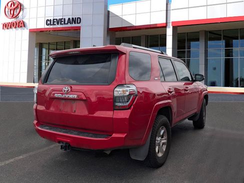 Used 2023 Toyota 4Runner SR5 Premium w/ Moonroof Package RWD image 3
