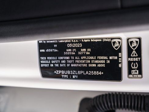 Used 2023 Lamborghini Urus S image 35