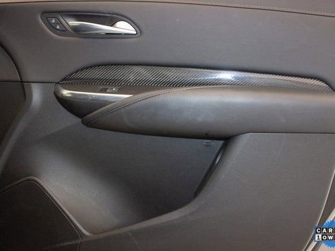 Used 2023 Cadillac XT4 Sport image 11