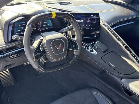 Used 2023 Chevrolet Corvette Stingray Premium Cpe w/ Z51 Performance Package image 20