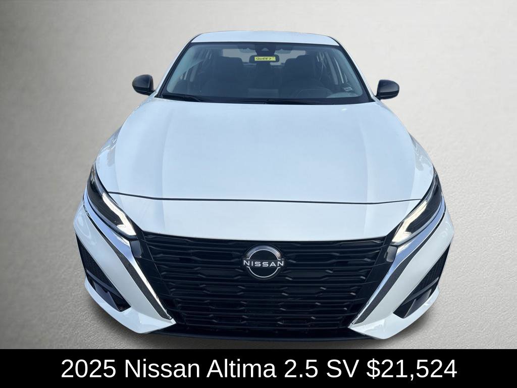 Used 2025 Nissan Altima 2.5 SV FWD image 8