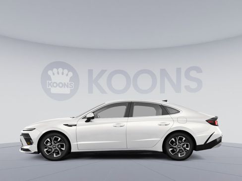 Certified 2025 Hyundai Sonata SEL FWD image 2