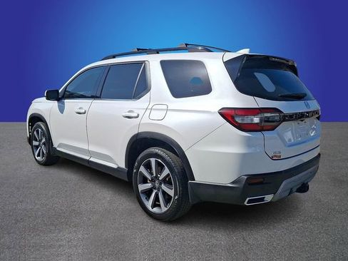 Used 2023 Honda Pilot Touring image 6