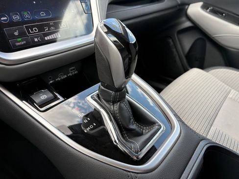 Certified 2024 Subaru Outback Premium AWD/4WD image 18