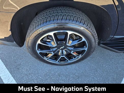 Used 2022 Chevrolet Tahoe RST w/ Luxury Package AWD/4WD image 14