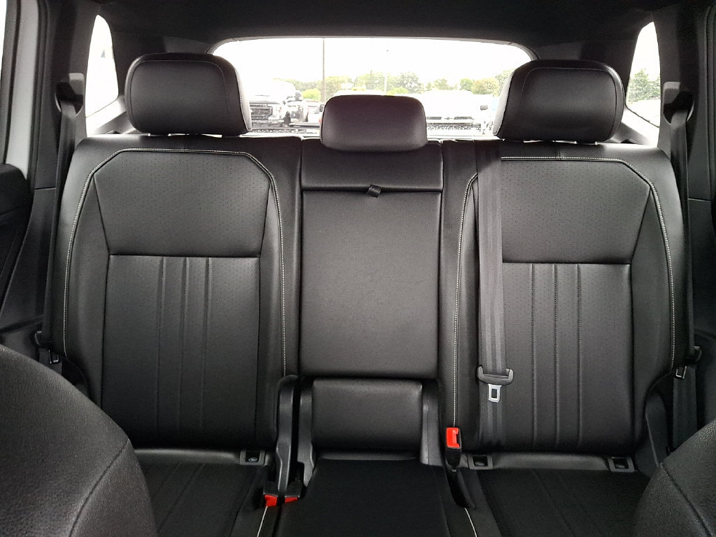 Used 2023 Volkswagen Tiguan SE R-Line AWD/4WD image 20