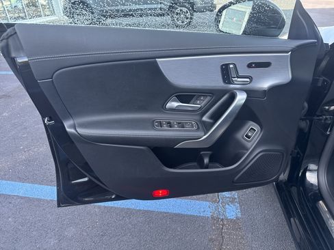 Used 2022 Mercedes-Benz CLA 250 4MATIC image 15