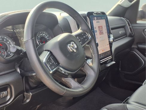 Used 2025 RAM 1500 Laramie image 13