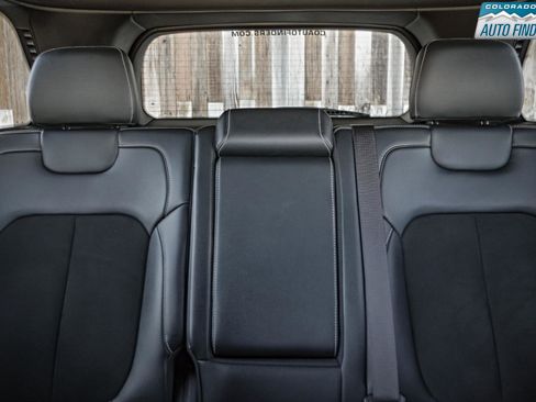 Used 2023 Jeep Grand Cherokee Altitude image 24