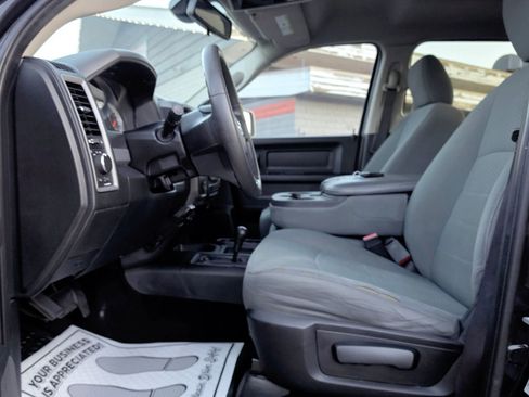 Used 2015 RAM 2500 Tradesman w/ Chrome Appearance Group AWD/4WD image 30