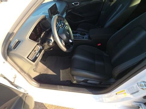 Used 2025 Honda Civic Sport image 13
