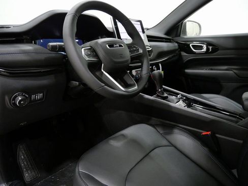 New 2026 Jeep Compass Limited w/ Sun, Sound & Navigation Group image 12