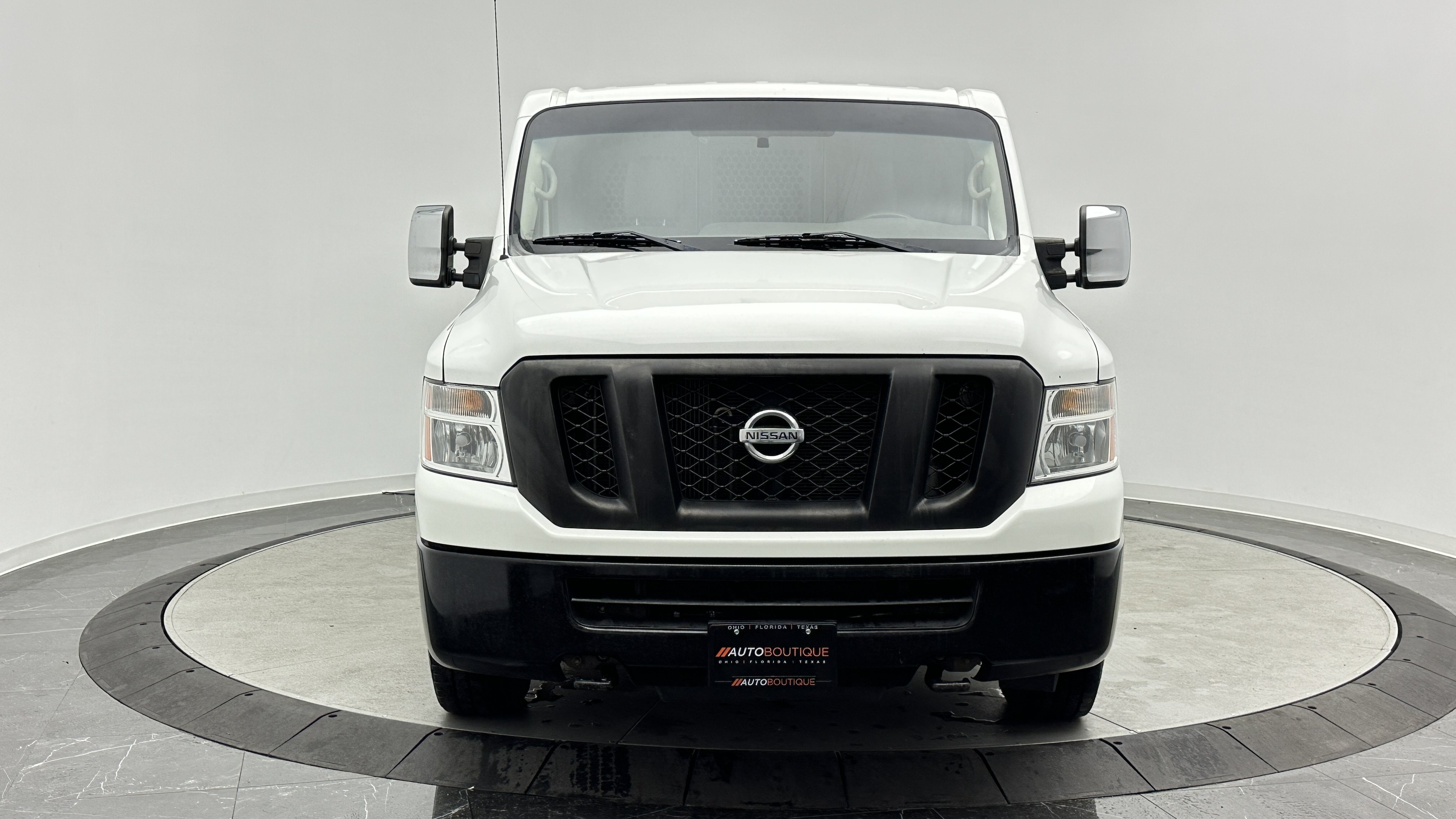 Used 2019 Nissan NV 2500 SV w/ Navigation Package RWD image 2
