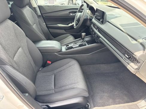 Used 2024 Honda Accord EX image 17